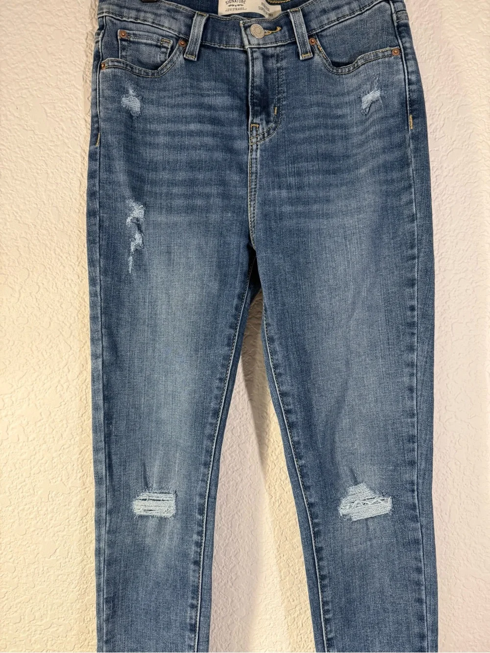 Levis high rise